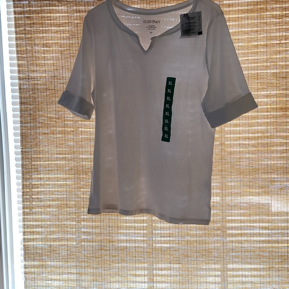 NWT Ellen Tracy women"s V-Neck Elbow Sleeve Top - Picture 2 of 8